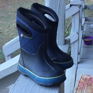 Bogs toddler size 7